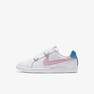 Nike Court Royale Sneakers